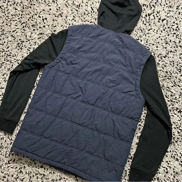 Travis Mathew Scavenger Hooded Golf Vest Jacket Navy Blue Grey Men’s Size Large - Picture 14 of 16